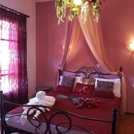 Athina-milina Han/Misafirhane *