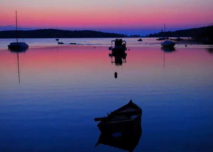 イン Athina-milina