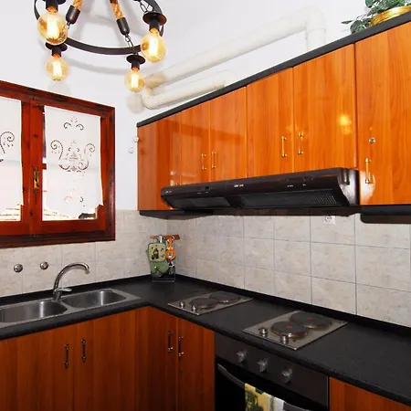 Athina-milina * Milína