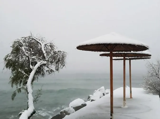 Inn Athina-milina Milina